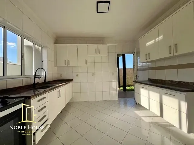 Casa 4 quartos e 3 banheiros, à venda ou para alugar, no bairro Condomínio Residencial Mirante do Lenheiro em Valinhos