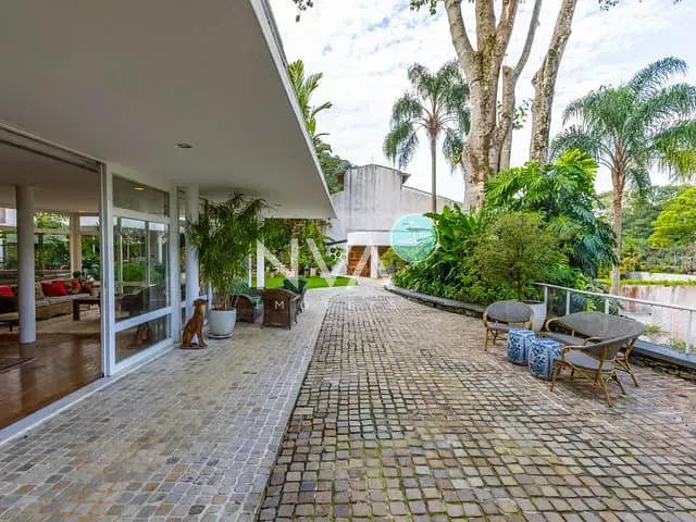 Casa com 2160m² 5 quartos e 4 banheiros, à venda, no bairro Jardim Botânico em Rio de Janeiro