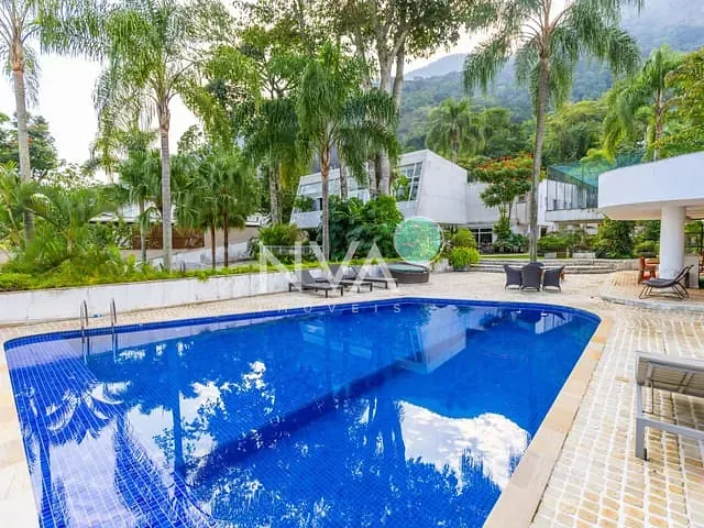 Casa com 2160m² 5 quartos e 4 banheiros, à venda, no bairro Jardim Botânico em Rio de Janeiro