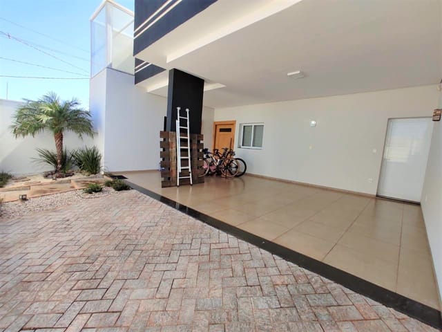 Casa com 250m² 3 quartos e 3 banheiros, à venda, no bairro Alto Cote Gil em Olímpia