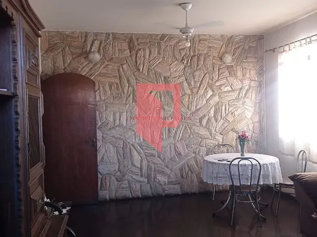 Casa com 341m² 6 quartos e 3 banheiros, à venda, no bairro Carlos Prates em Belo Horizonte