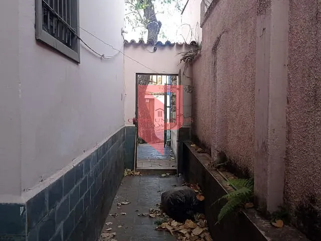 Casa com 341m² 6 quartos e 3 banheiros, à venda, no bairro Carlos Prates em Belo Horizonte
