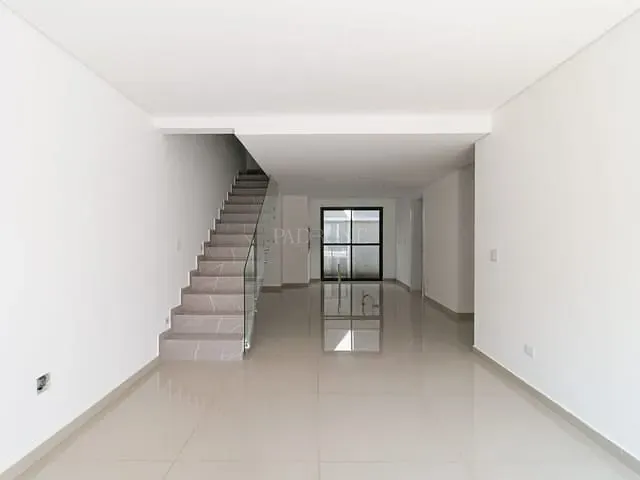 Casa com 113m², à venda, no bairro Umbará em Curitiba