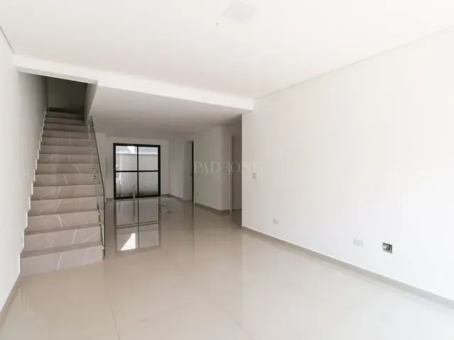 Casa com 113m², à venda, no bairro Umbará em Curitiba