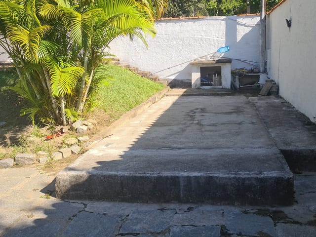 Casa com 900m² 3 quartos e 4 banheiros, à venda, no bairro Madruga em Vassouras