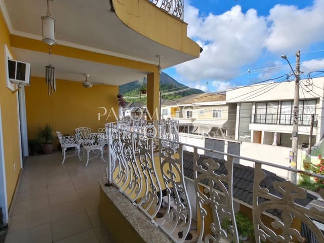 Casa 4 quartos e 2 banheiros, à venda, no bairro Vargem Pequena em Rio de Janeiro
