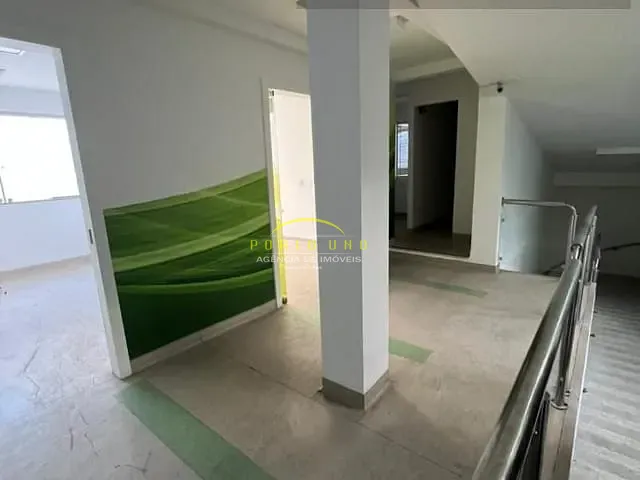 Casa com 390m², para alugar, no bairro Caminho das Árvores em Salvador
