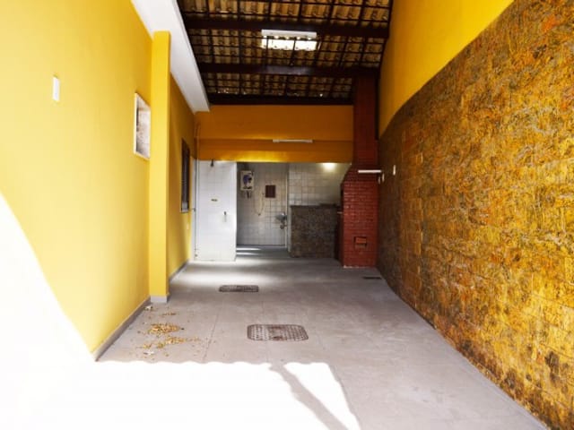 Casa com 250m² 5 quartos e 2 banheiros, para alugar, no bairro Jardim Flamboyant em Cabo Frio