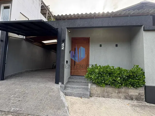 Casa 2 quartos e 1 banheiro, à venda, no bairro Rio Pequeno em Camboriú