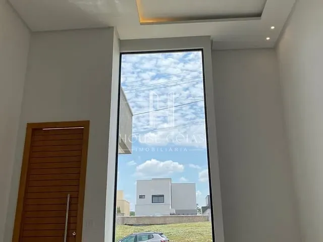 Casa com 300m² 3 quartos e 4 banheiros, à venda, no bairro Jardins Bolonha em Senador Canedo