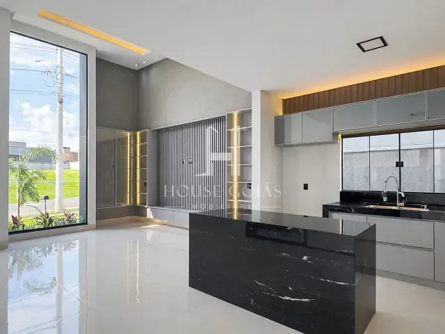 Casa com 300m² 3 quartos e 4 banheiros, à venda, no bairro Jardins Bolonha em Senador Canedo