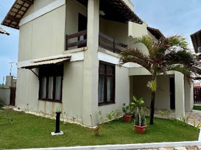 Casa com 250m² 4 quartos e 3 banheiros, para alugar, no bairro Barra Amar  em Barra de São Miguel