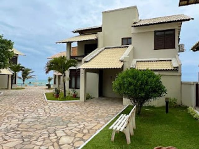 Casa com 250m² 4 quartos e 3 banheiros, para alugar, no bairro Barra Amar  em Barra de São Miguel