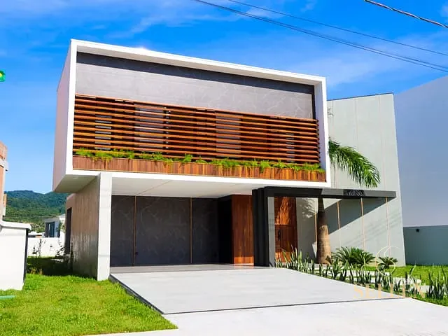 Casa 3 quartos e 4 banheiros, à venda, no bairro Santa Regina em Camboriú