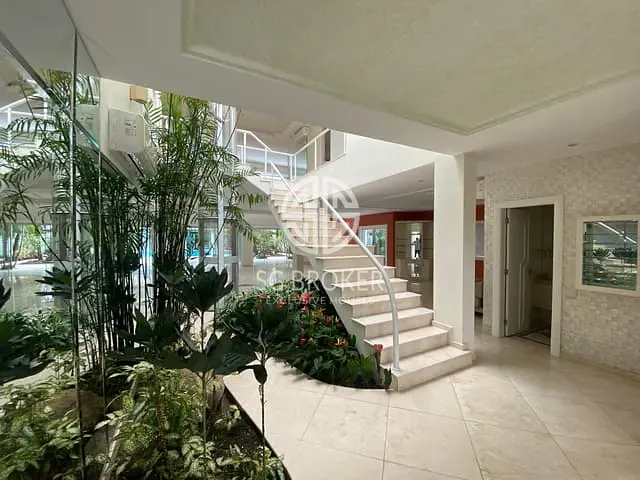 Casa com 1200m² 6 quartos e 10 banheiros, à venda, no bairro Barra da Tijuca em Rio de Janeiro