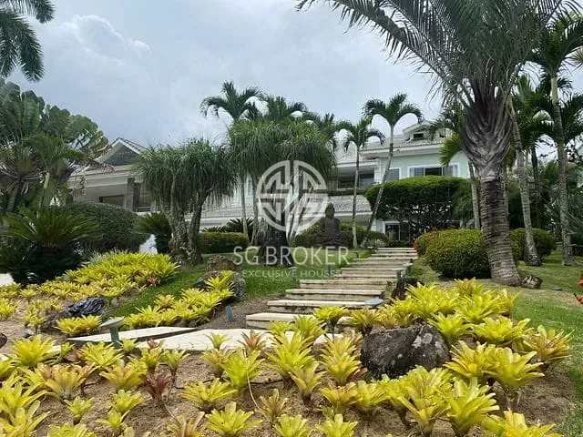 Casa com 1200m² 6 quartos e 10 banheiros, à venda, no bairro Barra da Tijuca em Rio de Janeiro