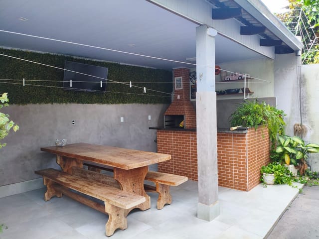 Casa com 248m² 3 quartos e 2 banheiros, à venda, no bairro Vila Alzira em Aparecida de Goiânia