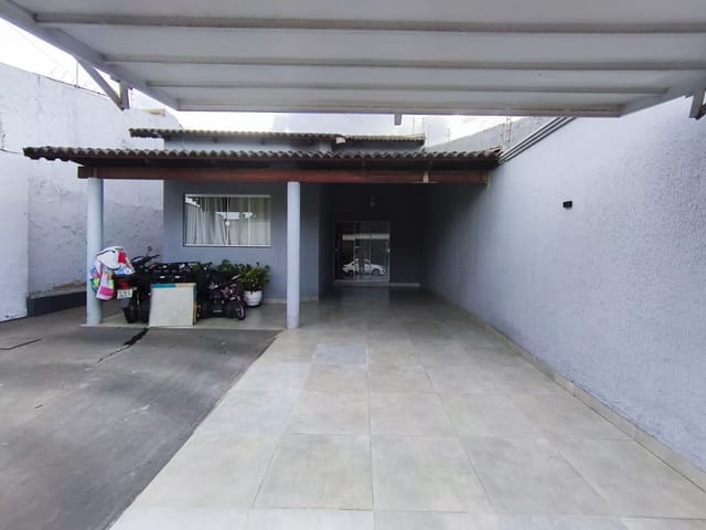 Casa com 248m² 3 quartos e 2 banheiros, à venda, no bairro Vila Alzira em Aparecida de Goiânia