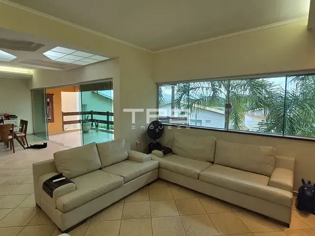 Casa com 823m² 3 quartos e 2 banheiros, à venda, no bairro Portal das Colinas em Guaratinguetá