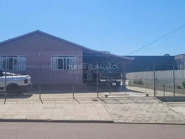 Casa com 220m² 3 quartos e 2 banheiros, à venda, no bairro Xaxim em Curitiba