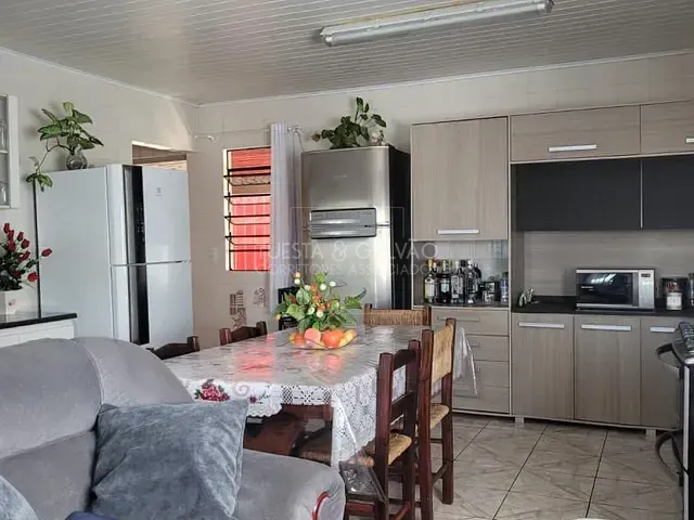 Casa com 220m² 3 quartos e 2 banheiros, à venda, no bairro Xaxim em Curitiba
