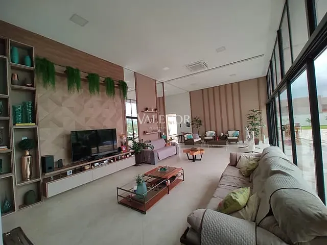 Casa com 856m² 3 quartos e 3 banheiros, à venda, no bairro Medeiros em Jundiaí