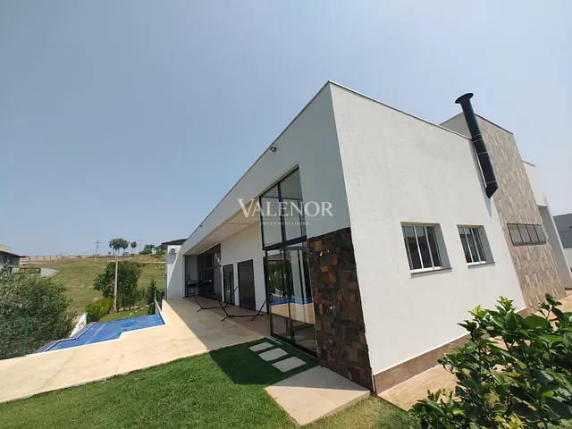 Casa com 856m² 3 quartos e 3 banheiros, à venda, no bairro Medeiros em Jundiaí