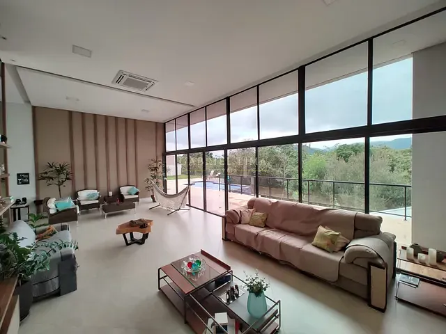 Casa com 856m² 3 quartos e 3 banheiros, à venda, no bairro Medeiros em Jundiaí