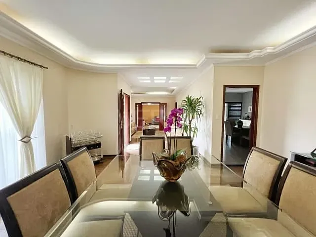 Casa com 695m² 4 quartos e 6 banheiros, à venda, no bairro Cidade Jardim em Rio Claro