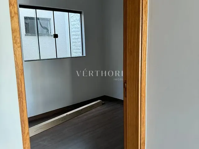 Casa 3 quartos e 2 banheiros, à venda, no bairro Jardim Ecoville I em Cambé