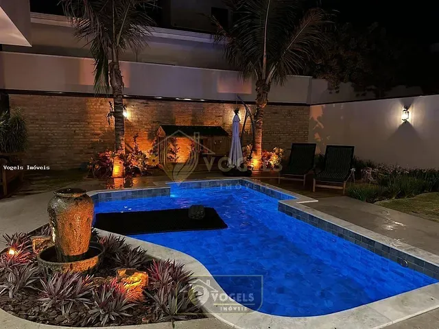 Casa 5 quartos e 6 banheiros, à venda, no bairro Parque Residencial Nova Holanda em Holambra