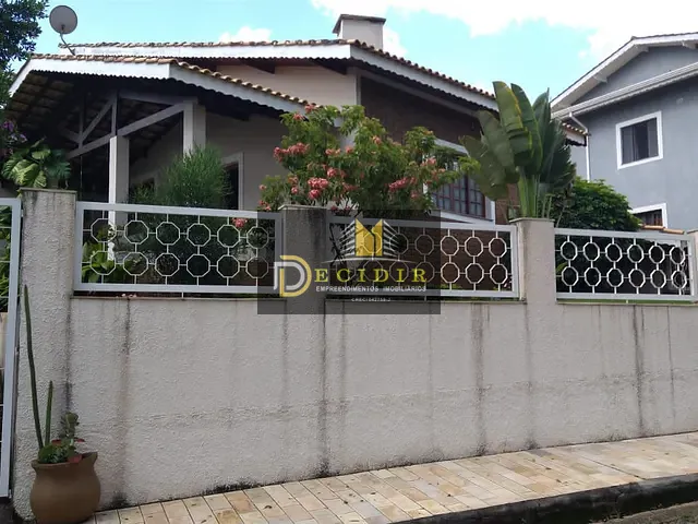 Casa com 633m² 4 quartos e 5 banheiros, à venda, no bairro PIRACAIA em Piracaia