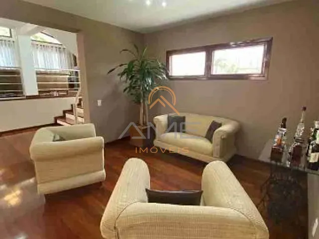 Casa 3 quartos e 4 banheiros, à venda, no bairro Centro em Pelotas