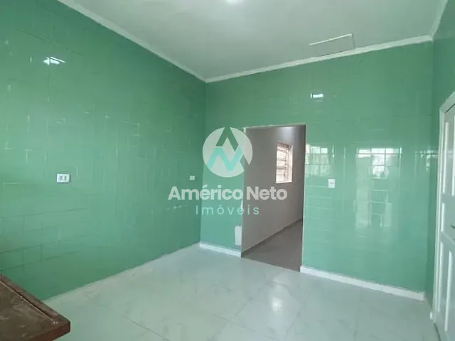 Casa com 250m² 2 quartos e 1 banheiro, para alugar, no bairro Olímpico em São Caetano do Sul