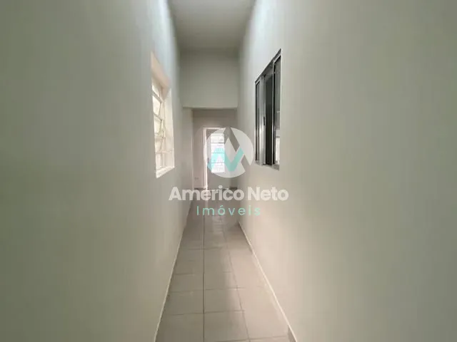 Casa com 250m² 2 quartos e 1 banheiro, para alugar, no bairro Olímpico em São Caetano do Sul