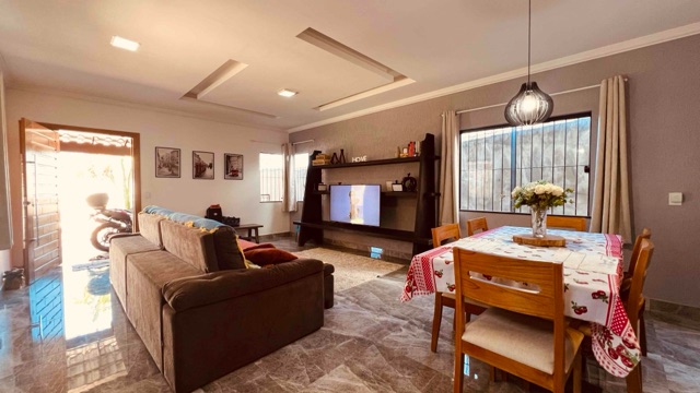 Casa com 360m² 3 quartos e 3 banheiros, à venda, no bairro Baixo Grande em São Pedro da Aldeia
