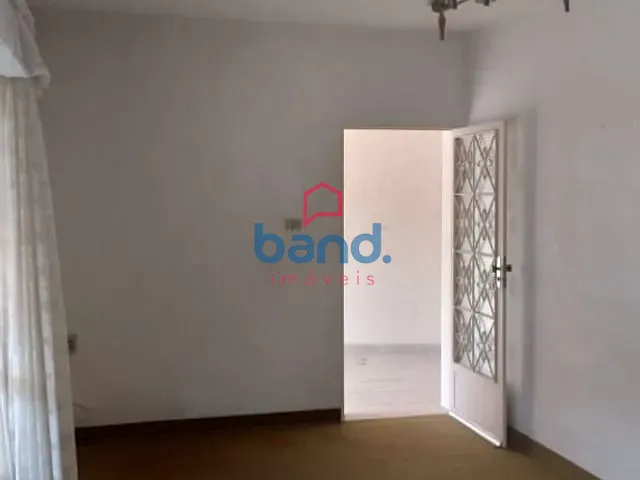 Casa com 179m² 3 quartos e 2 banheiros, à venda ou para alugar, no bairro Centro em Porto Feliz