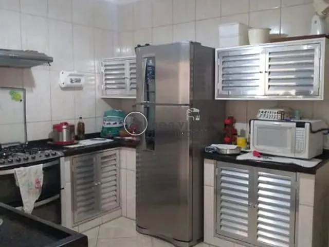 Sobrado 3 quartos e 2 banheiros, à venda, no bairro Jardim Luiz Mauro em Ferraz De Vasconcelos