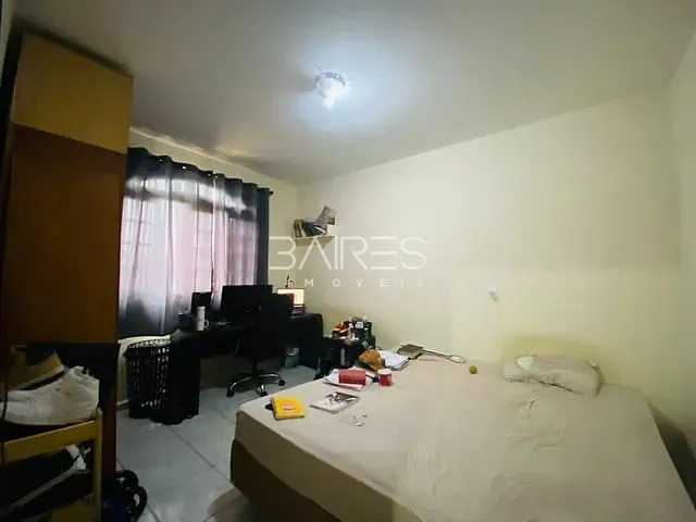 Casa com 250m² 3 quartos e 1 banheiro, à venda, no bairro Aparecida em Bragança Paulista