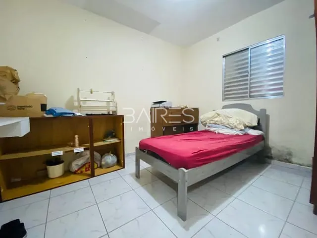 Casa com 250m² 3 quartos e 1 banheiro, à venda, no bairro Aparecida em Bragança Paulista