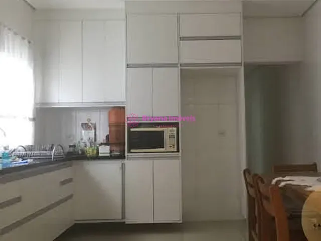 Casa com 300m² 4 quartos e 2 banheiros, à venda, no bairro Centro em São Caetano do Sul