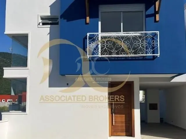Casa com 133m² 3 quartos e 3 banheiros, à venda, no bairro Ribeirão da Ilha em Florianópolis