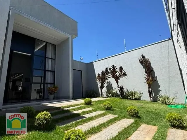 Casa com 360m² 3 quartos e 3 banheiros, à venda, no bairro Residencial Jardins Do Lago em Anápolis