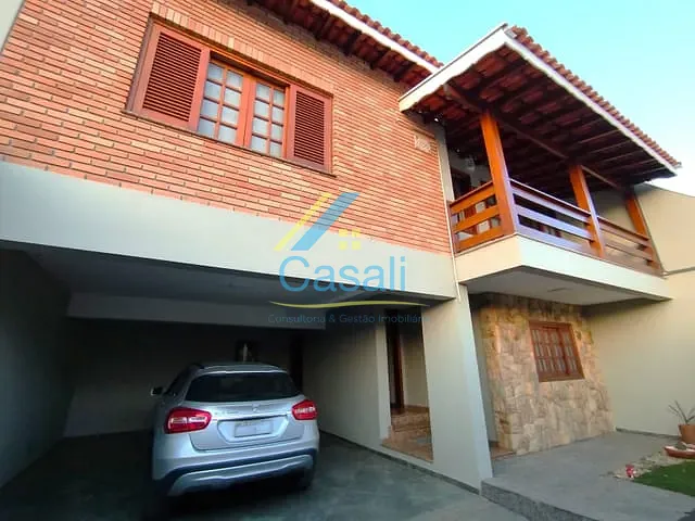 Casa com 320m² 3 quartos e 3 banheiros, à venda, no bairro Jardim Flórida em São Roque