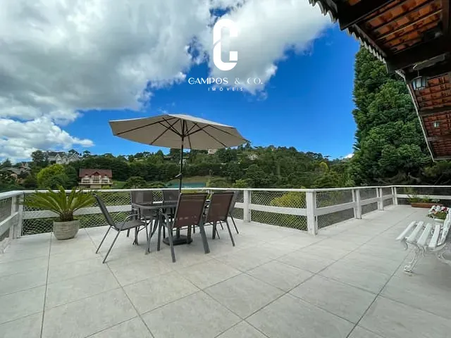 Casa com 1100m² 4 quartos e 3 banheiros, à venda, no bairro Manancial em Campos do Jordão