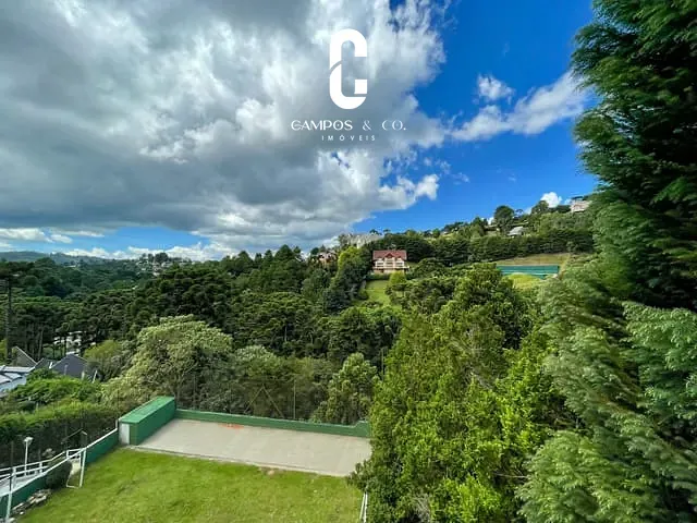 Casa com 1100m² 4 quartos e 3 banheiros, à venda, no bairro Manancial em Campos do Jordão