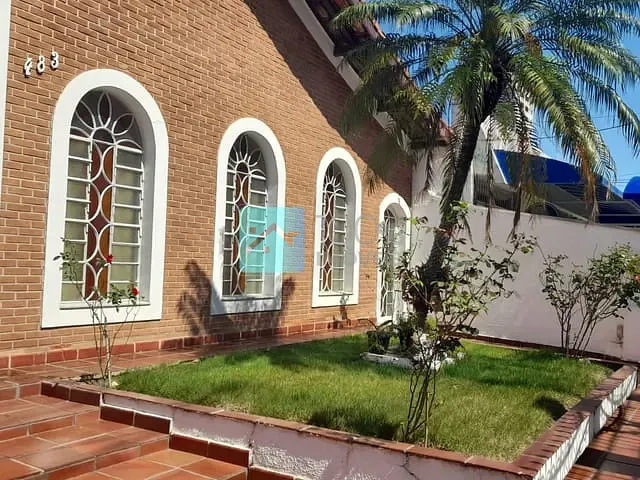 Casa com 400m² 4 quartos e 3 banheiros, à venda, no bairro Monte Castelo em São José dos Campos