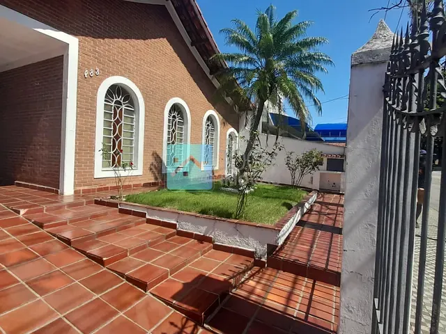 Casa com 400m² 4 quartos e 3 banheiros, à venda, no bairro Monte Castelo em São José dos Campos