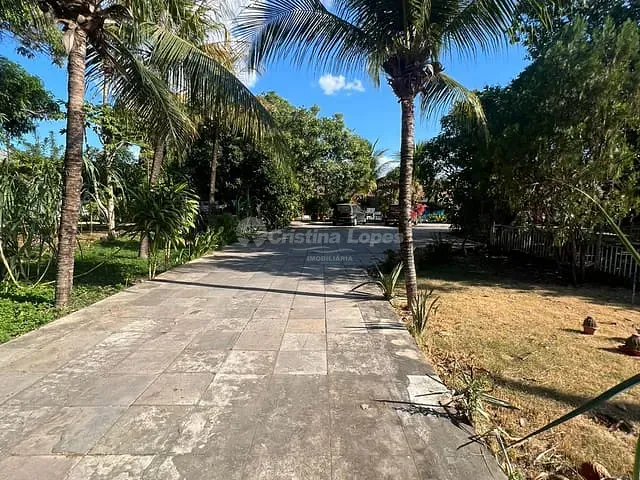 Casa com 2880m² 4 quartos e 6 banheiros, à venda, no bairro Gurupi em Teresina
