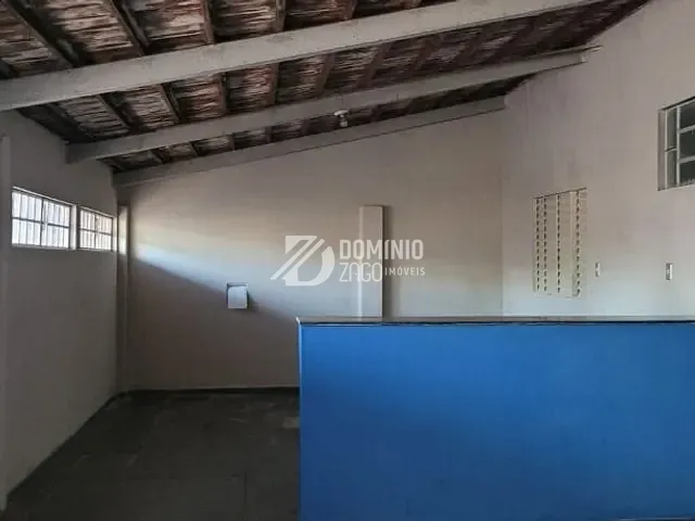 Casa com 325m² 2 quartos e 2 banheiros, à venda, no bairro Olinda em Uberaba